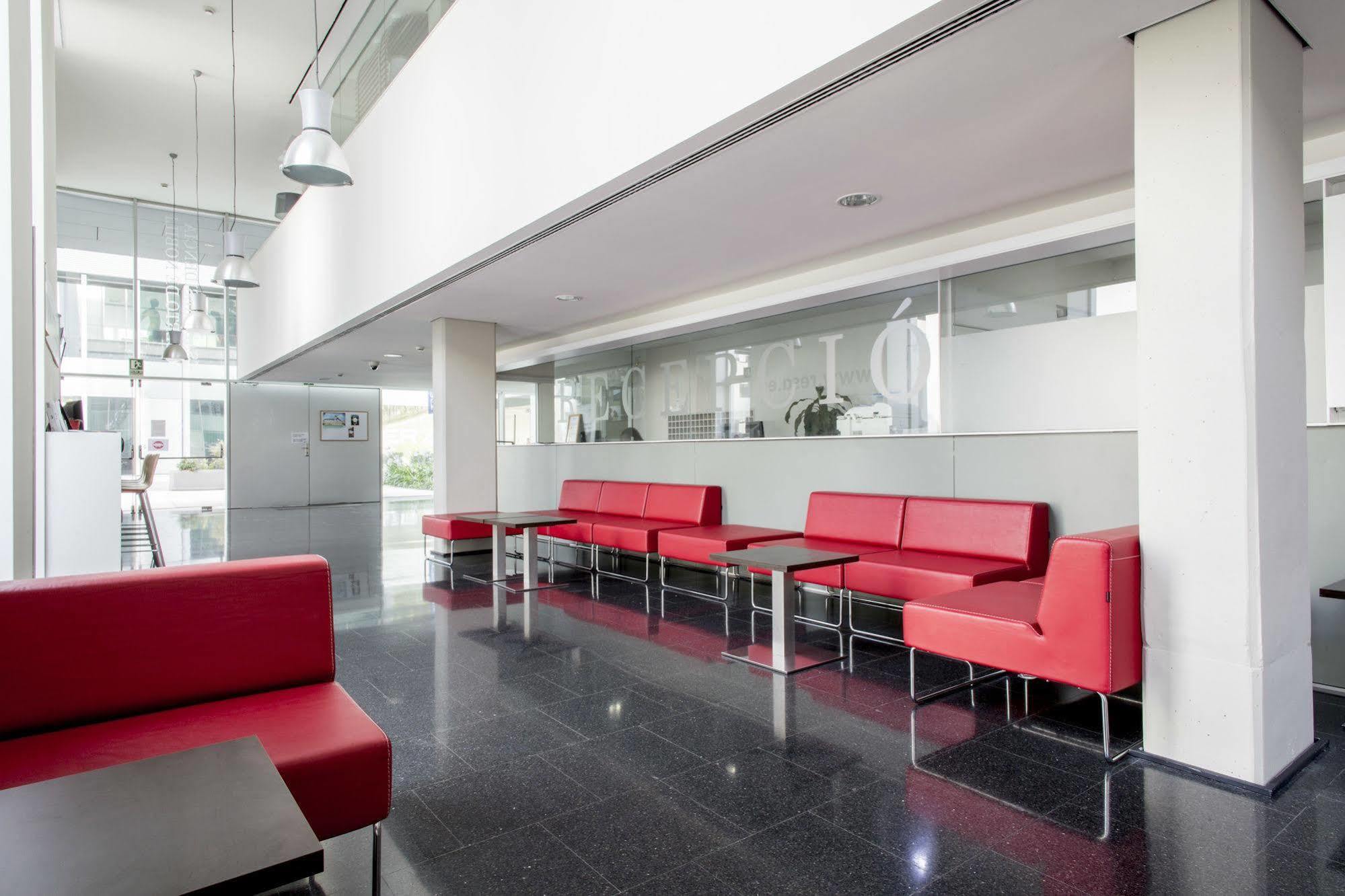 Residencia Universitaria Resa Roberto De Nobili Sant Cugat del Valles Exterior photo